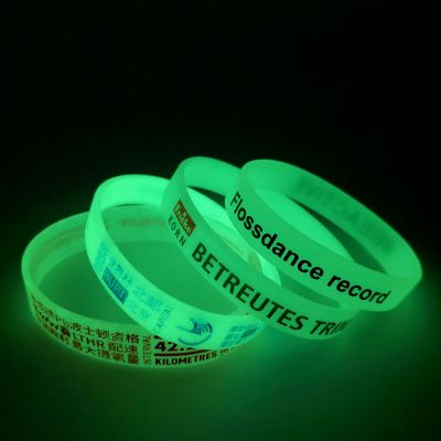 Pulseiras em silicone glow