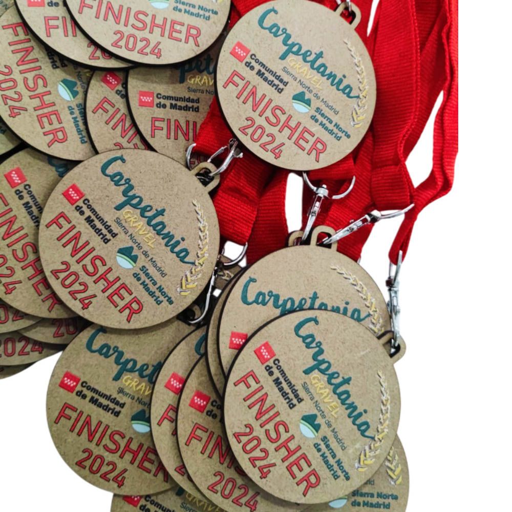 Medalhas de madeira personalizadas em cores