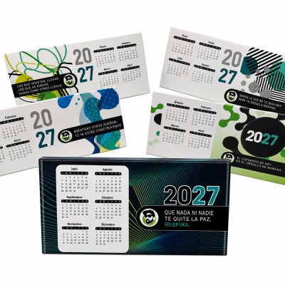 Calendários de mesa triangulares 2027 com base